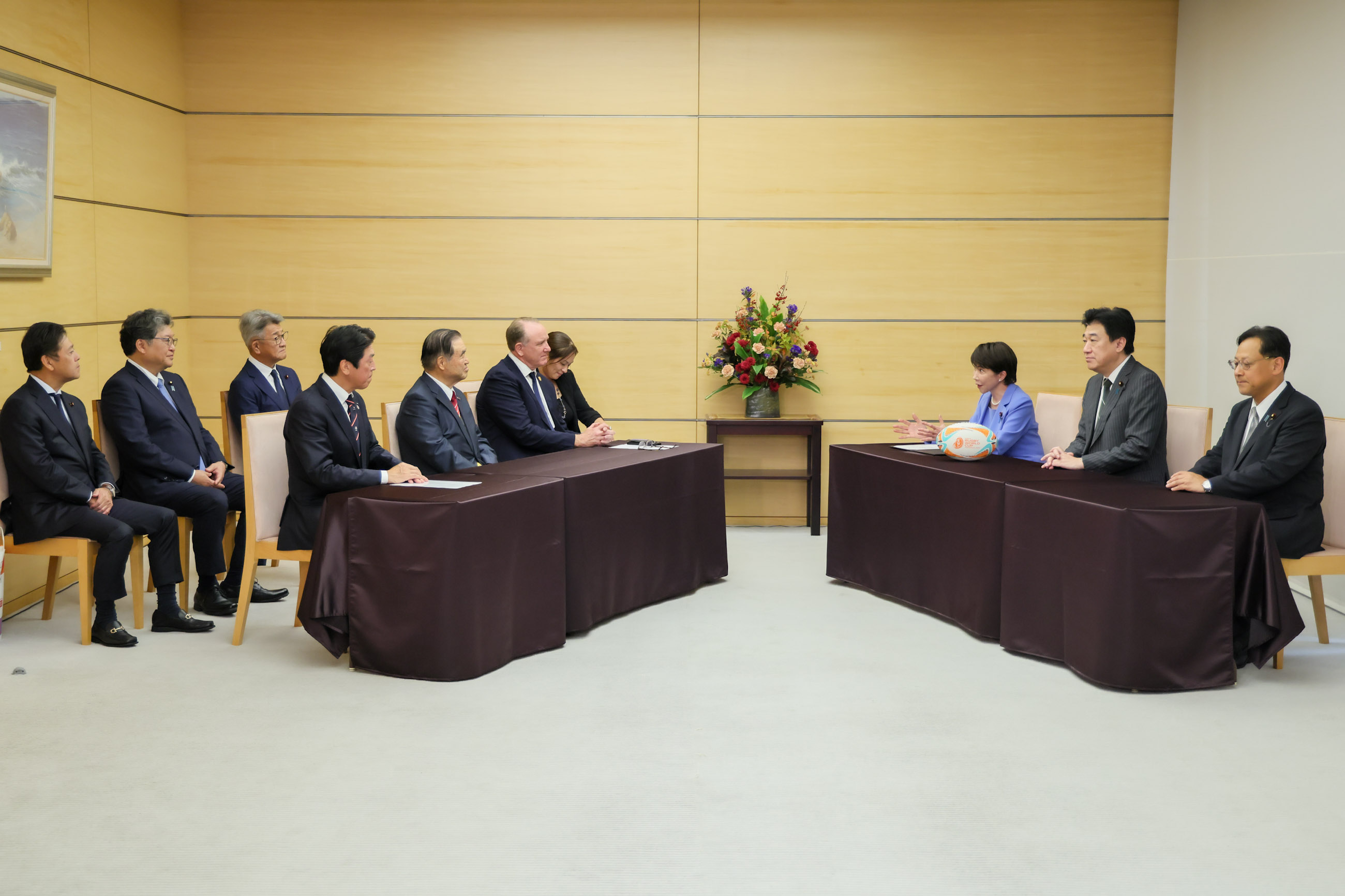 高市首相接受拜会4